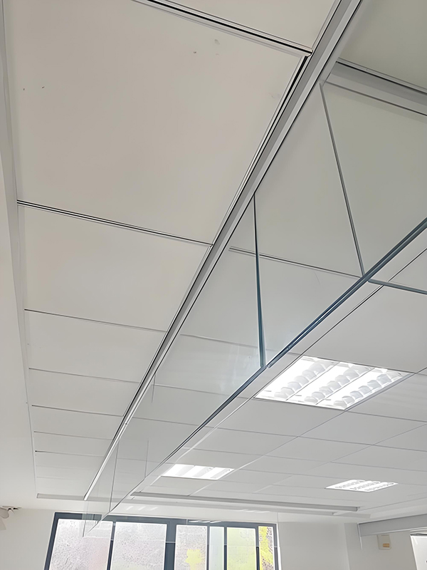 囊谦玻璃囊谦挡烟垂壁 囊谦玻璃囊谦挡烟垂壁