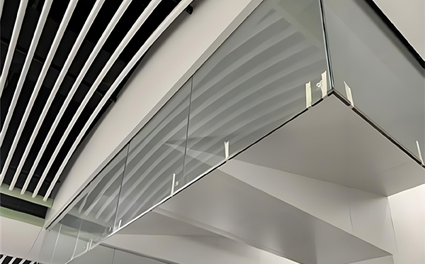 囊谦玻璃挡烟垂壁