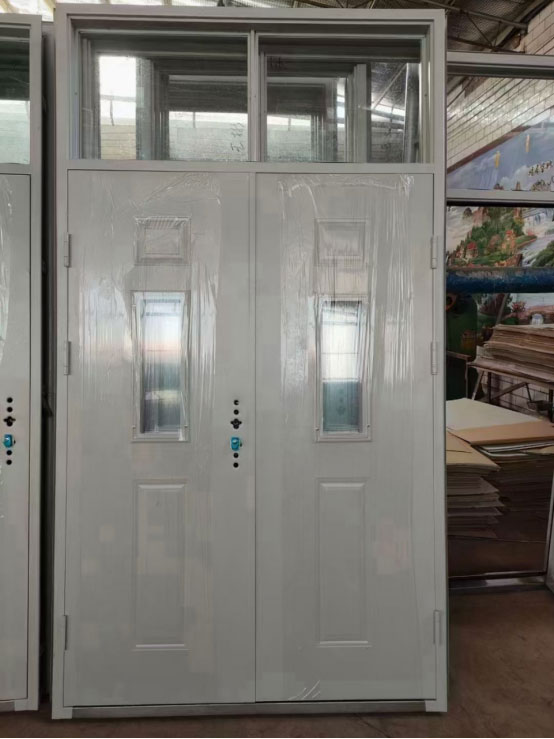 囊谦学校教室门